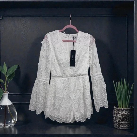 NWT Elliatt $318 Ivory Lace Romper Size small - Picture 5 of 9